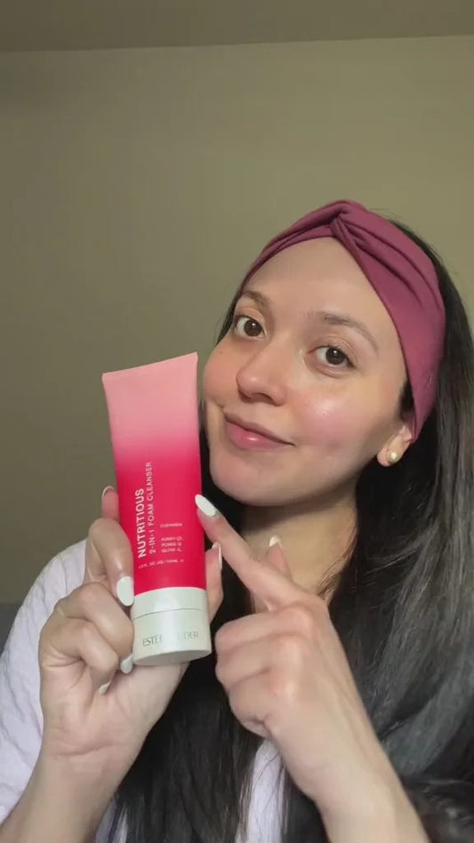 Estée Lauder - Nutritious 2-in-1 Foam Cleanser ©